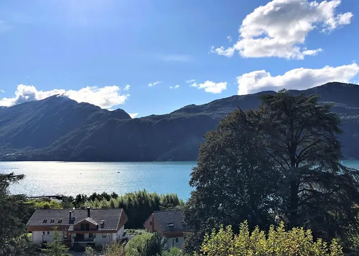 T2, Vue Lac, Climatise, Parking, Confort Apartment